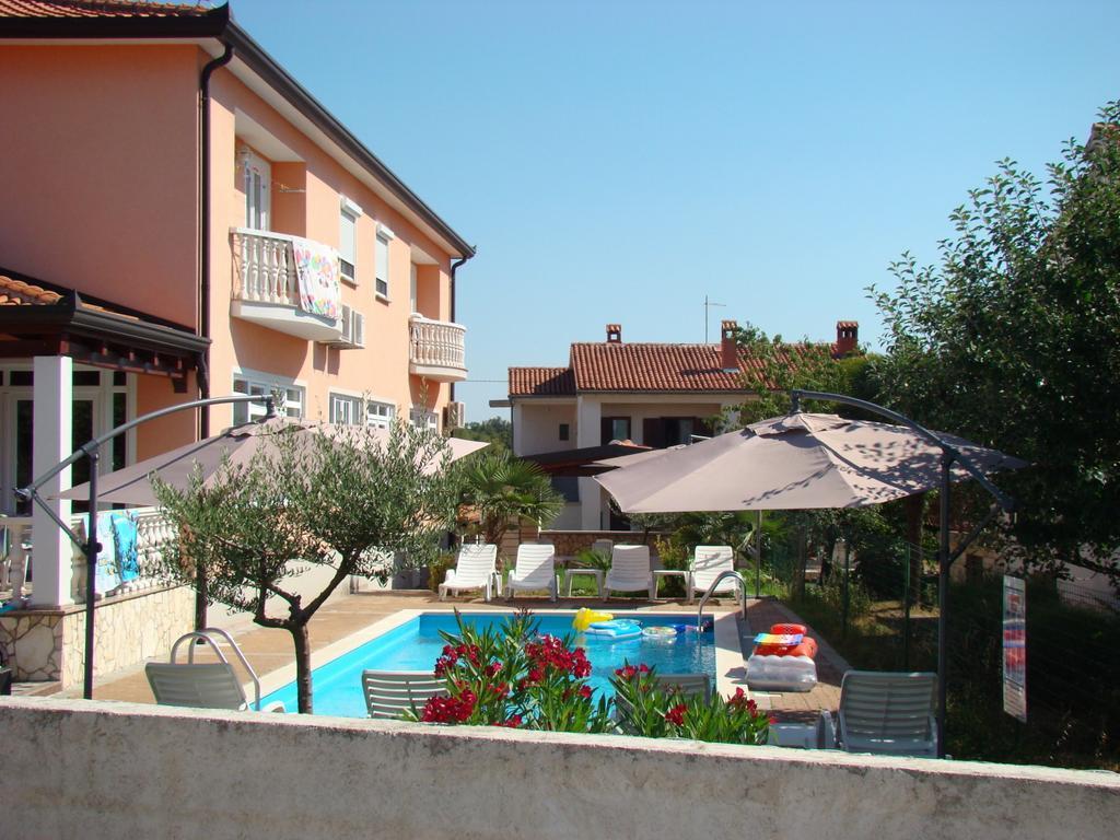 Apartments Kimm Poreč Exterior foto